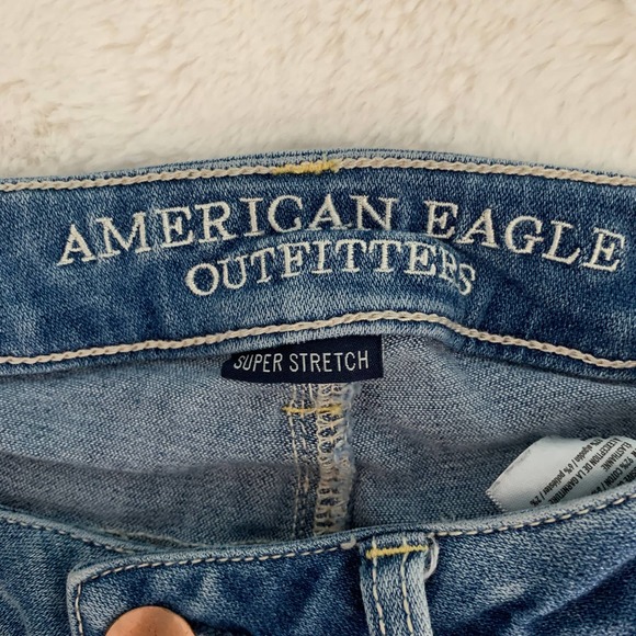 AEO Jegging Ankle Distressed Skinny Jeans Size 2 - Picture 9 of 11